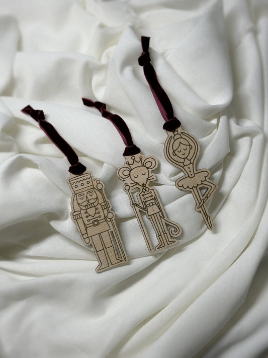 Adornos Colección Cascanueces - Blanco y Negro Atelier