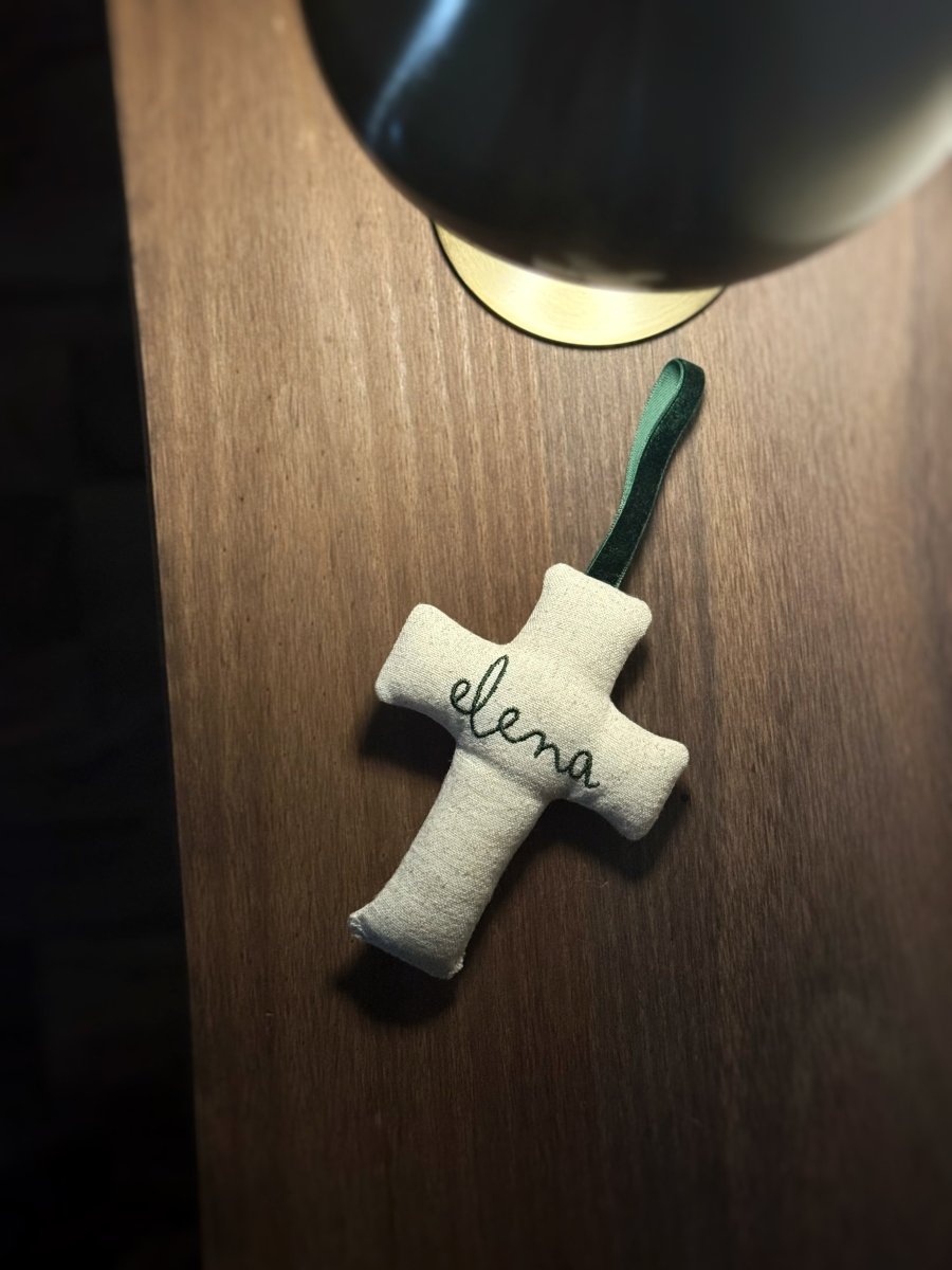 Colgante de Cuna Cruz - Blanco y Negro Atelier