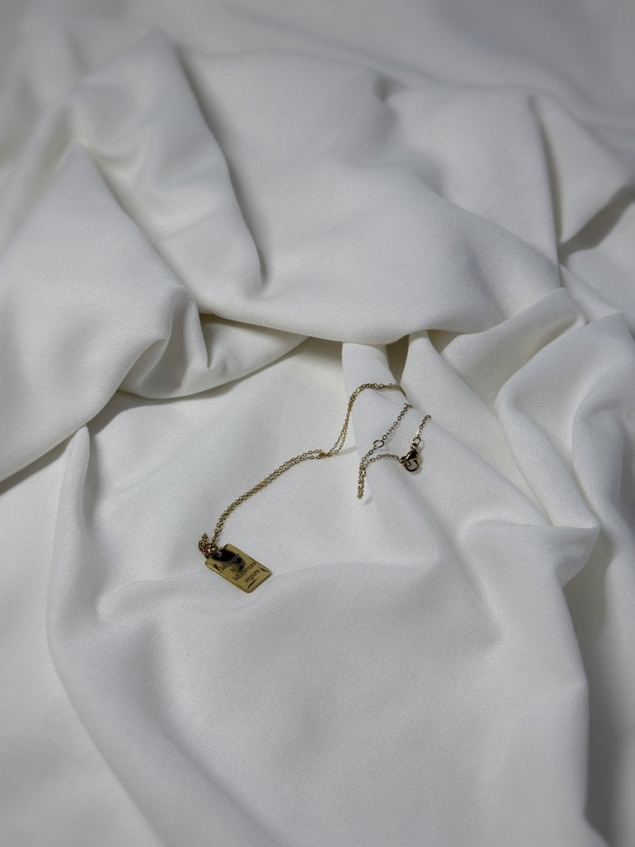 Collar Dorado - Blanco y Negro Atelier