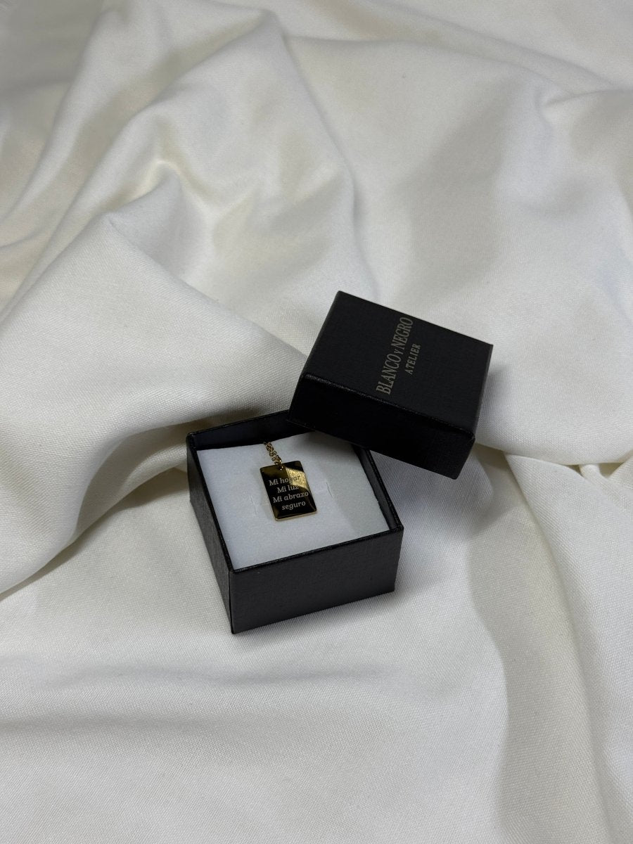 Collar Dorado - Blanco y Negro Atelier